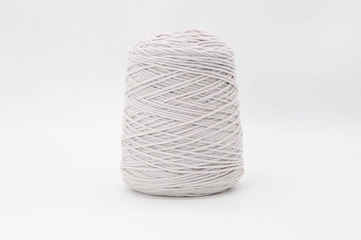 Urban Tufting Fishbelly White Yarn for Rug Tufting