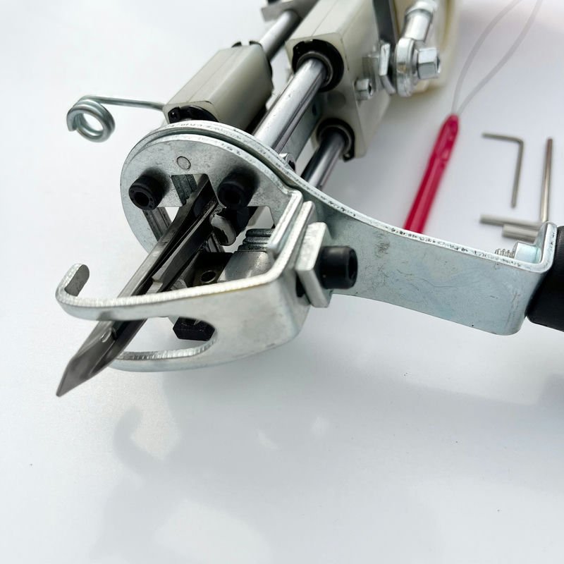 Urban Tufting The Duo 2-in-1 Tufting Gun – Upgraded Cut & Loop Tufting Gun, view 4
