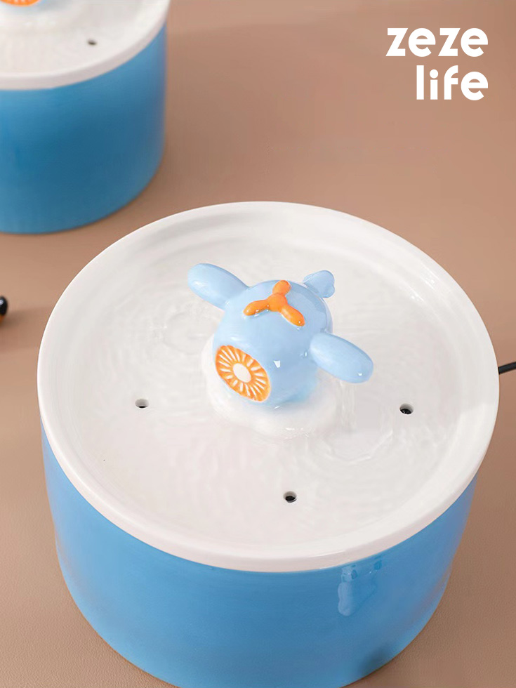 ZezeLife Airplane Cat Water Fountain, view 2