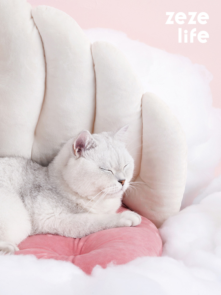 ZezeLife Angle Cat Bed, view 2