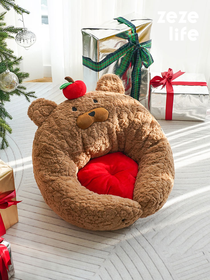 ZezeLife Apple Bear Hug Cat Bed