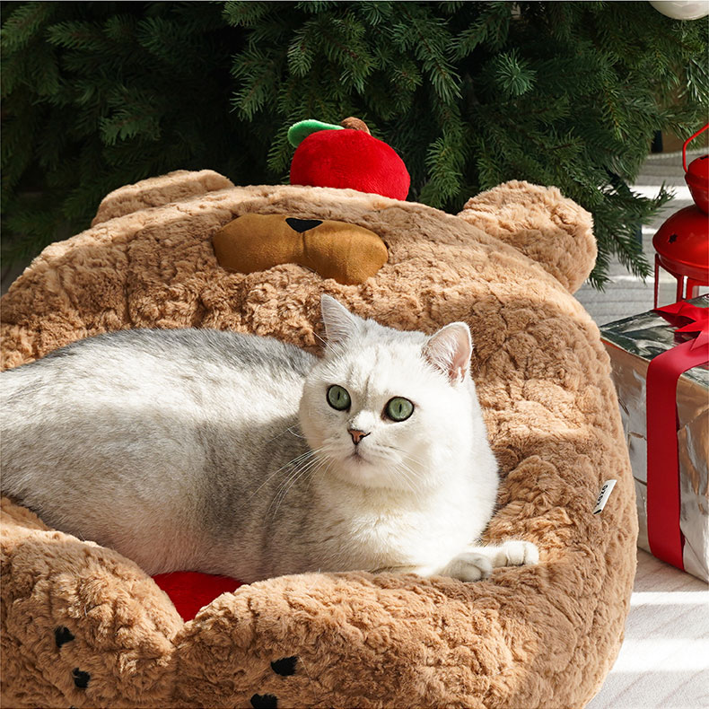 ZezeLife Apple Bear Hug Cat Bed, view 5