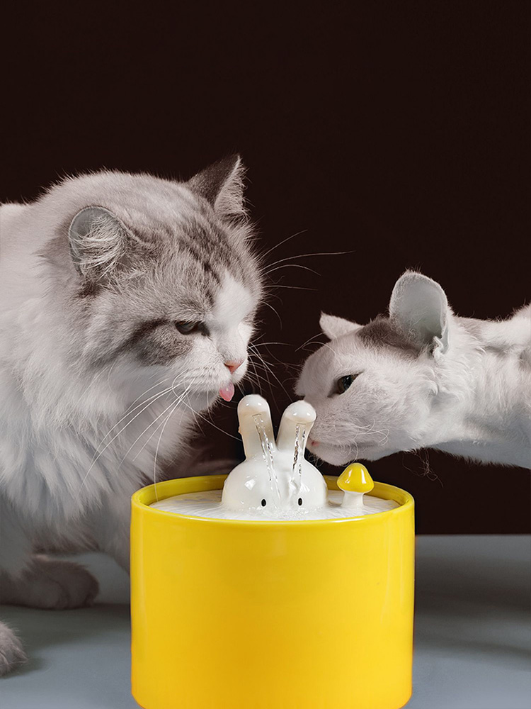 ZezeLife Bunny Ceramic Cat Water Fountain, view 3