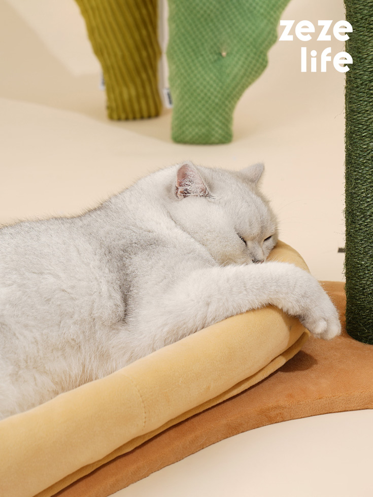 ZezeLife Cactus Scratching Post with Bed, view 2