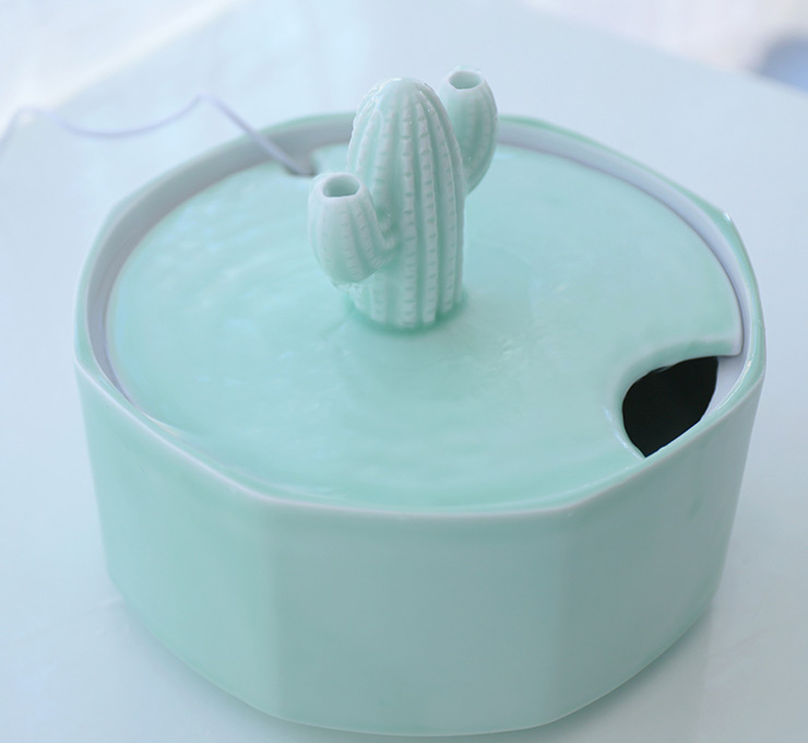 ZezeLife Cactus Style Cat Water Fountain, view 3