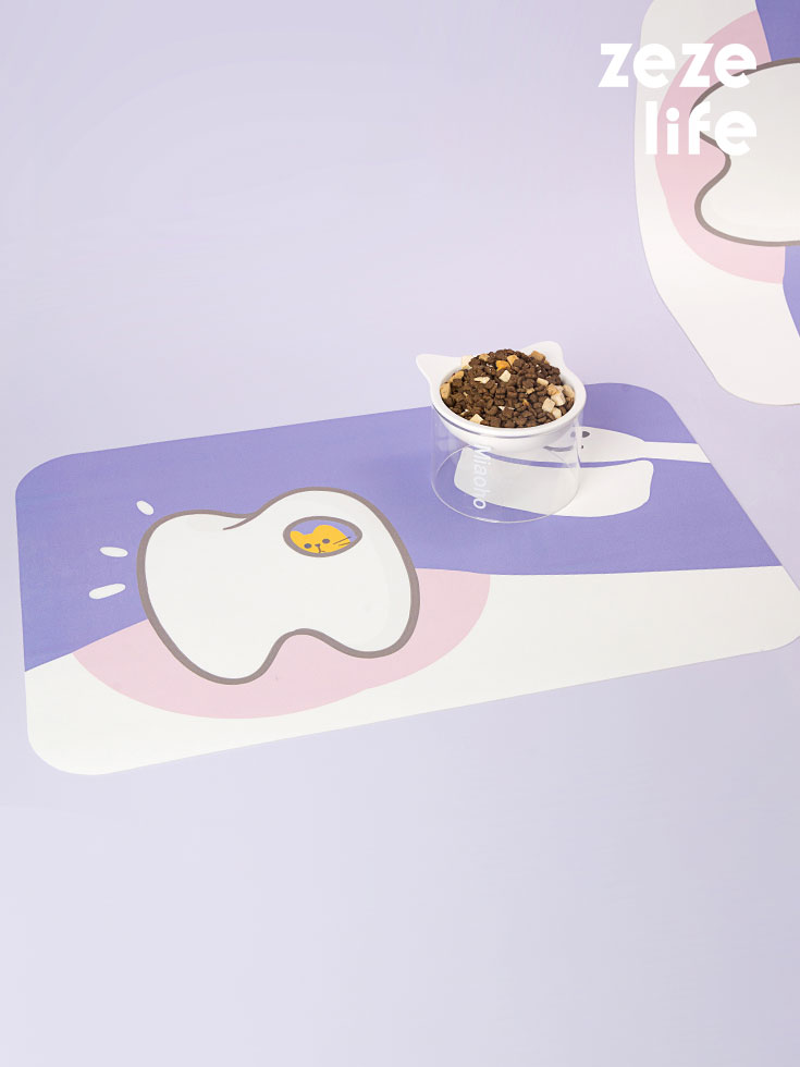 ZezeLife Cartoon Teeth Cat Food Mat