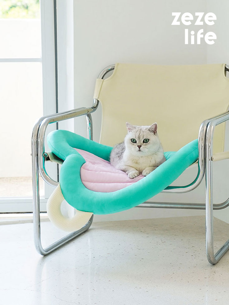 ZezeLife Childlike Cooling Cat Bed, view 2