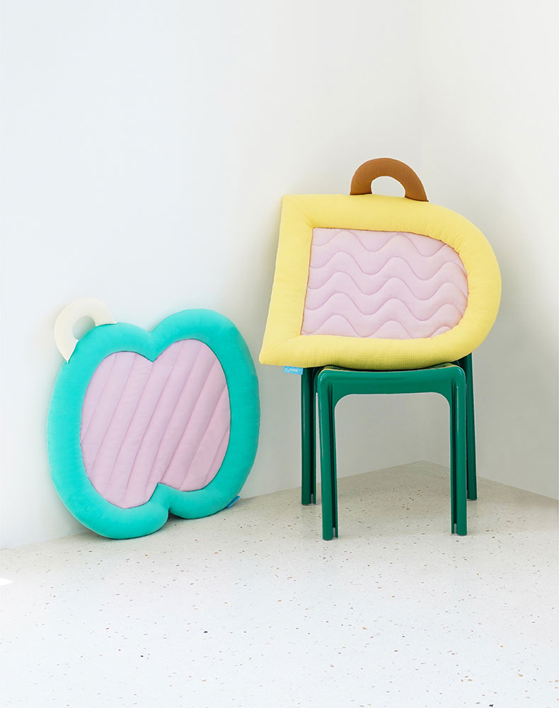 ZezeLife Childlike Cooling Cat Bed, view 4
