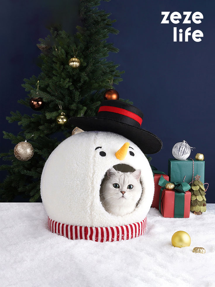 ZezeLife Snowman Cat Covered Bed