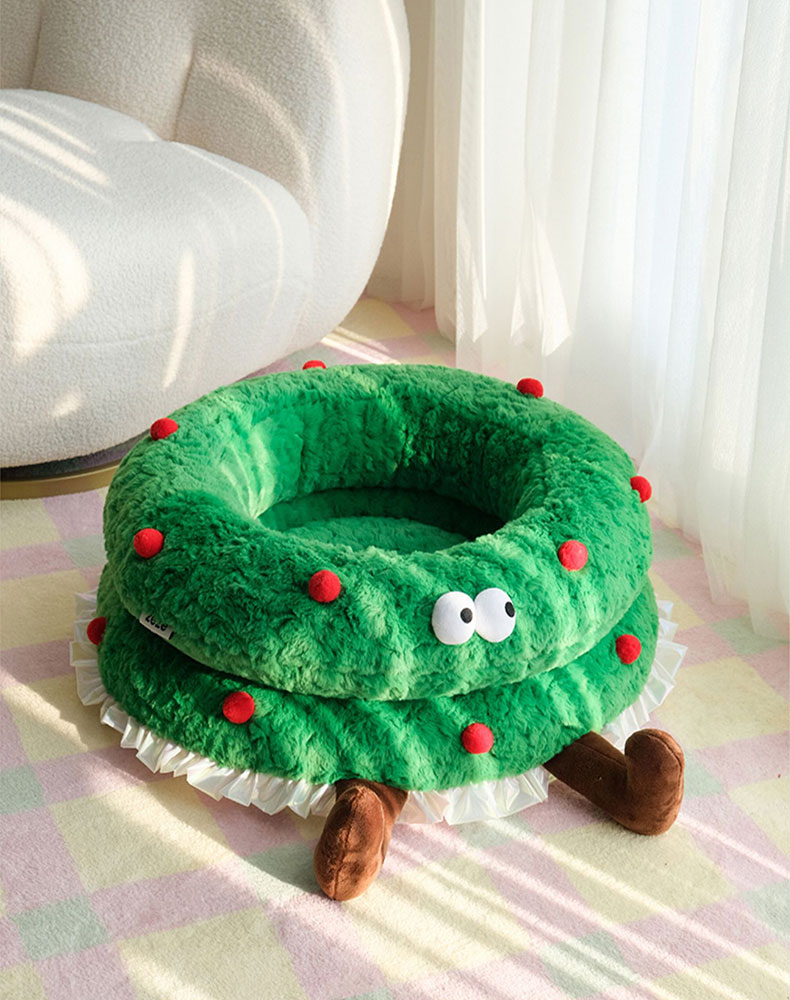 ZezeLife Christmas Wreath Shaped Cat Bed, view 5