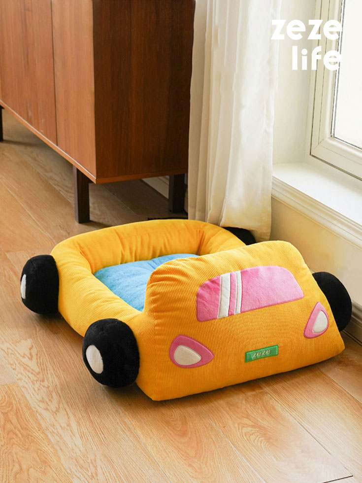 ZezeLife Cool Convertible Car Cat Bed