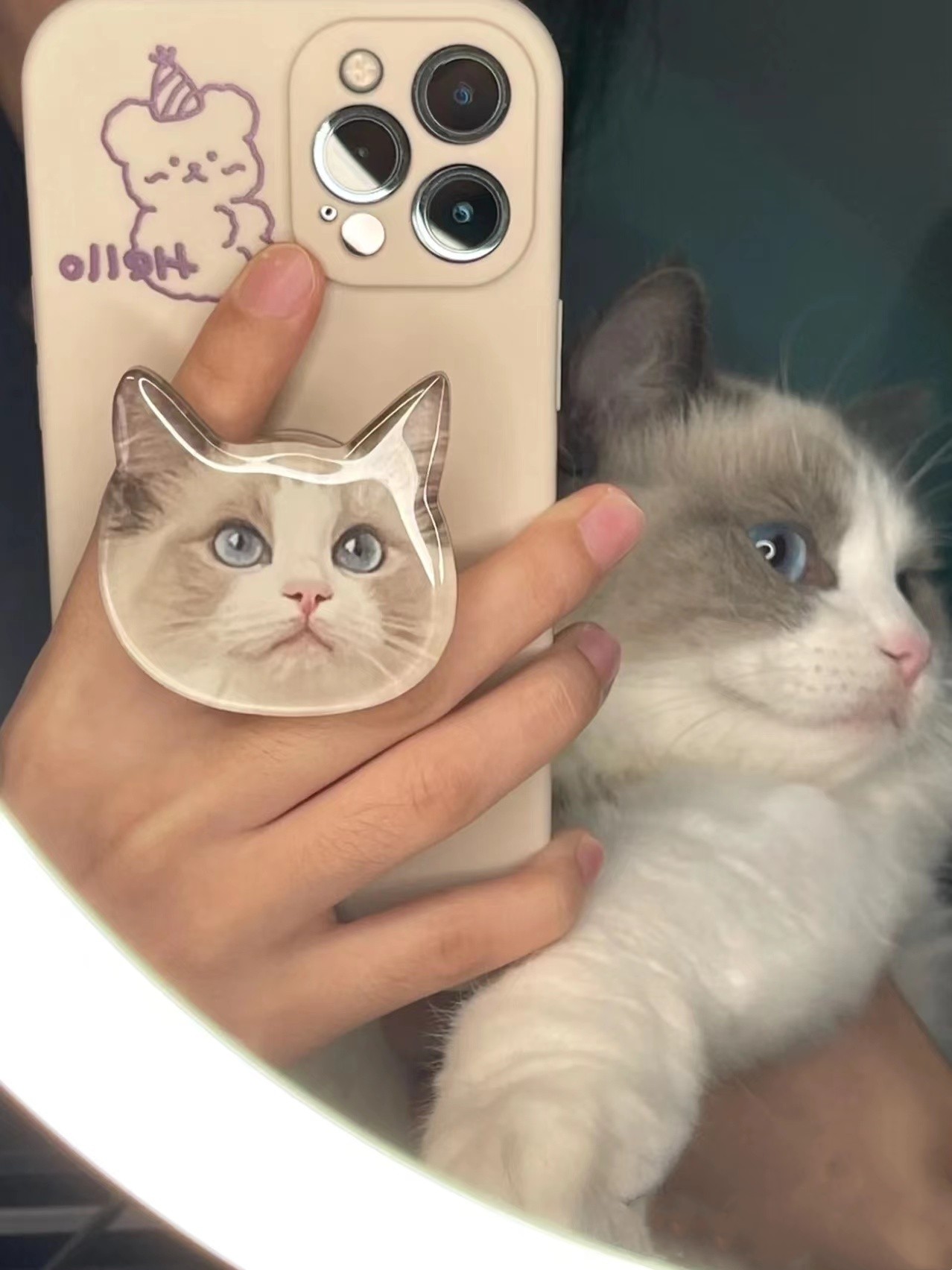 ZezeLife Custom Pet Portrait Phone Holder, view 3