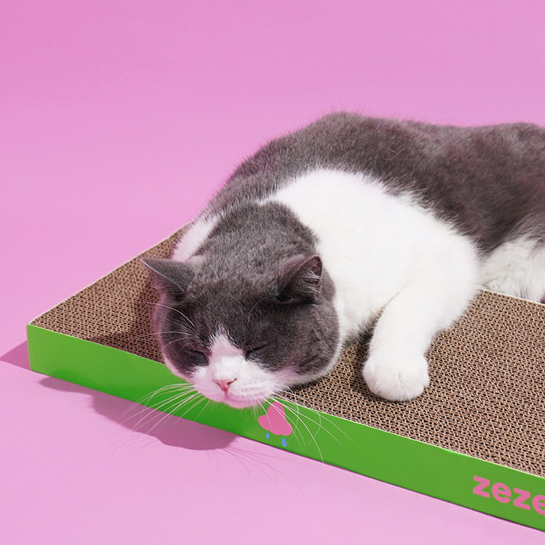 ZezeLife Face Cardboard Cat Scratcher, view 3