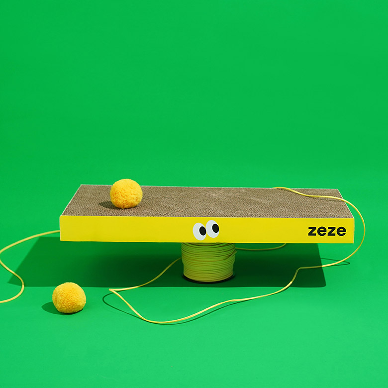 ZezeLife Face Cardboard Cat Scratcher, view 6