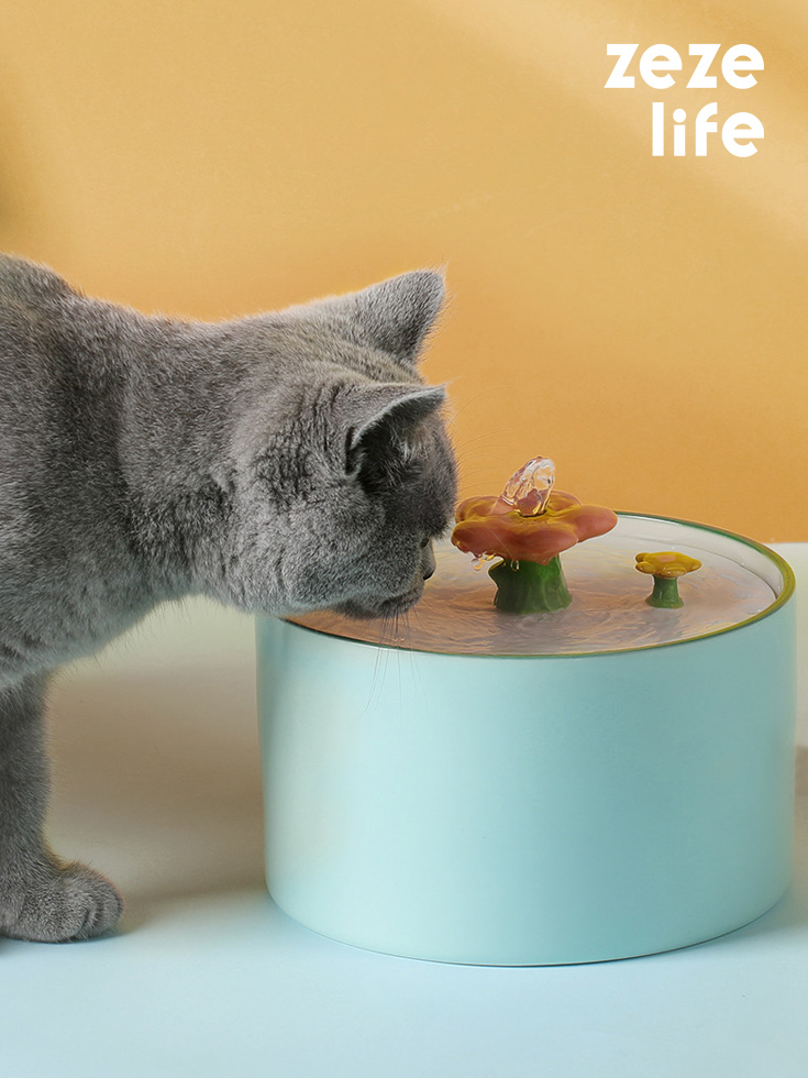 ZezeLife Flower Cat Water Fountain, view 2