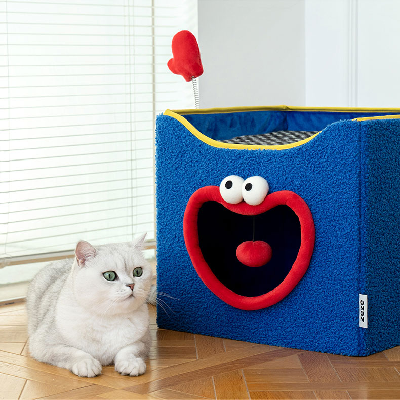 ZezeLife Foldable Smiley Cat Cave Bed, view 3
