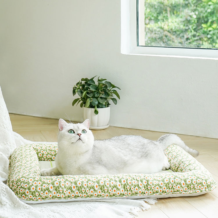 ZezeLife French Floral Rushes Pet Cooling Mat, view 5