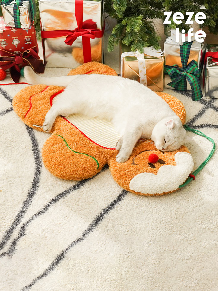 ZezeLife Gingerbread Man Cat Scratching Mat, view 2