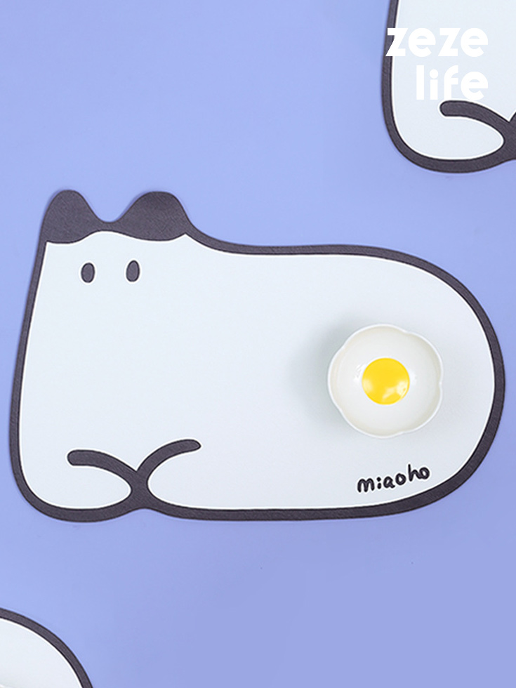 ZezeLife Graffiti Cat Food Mat