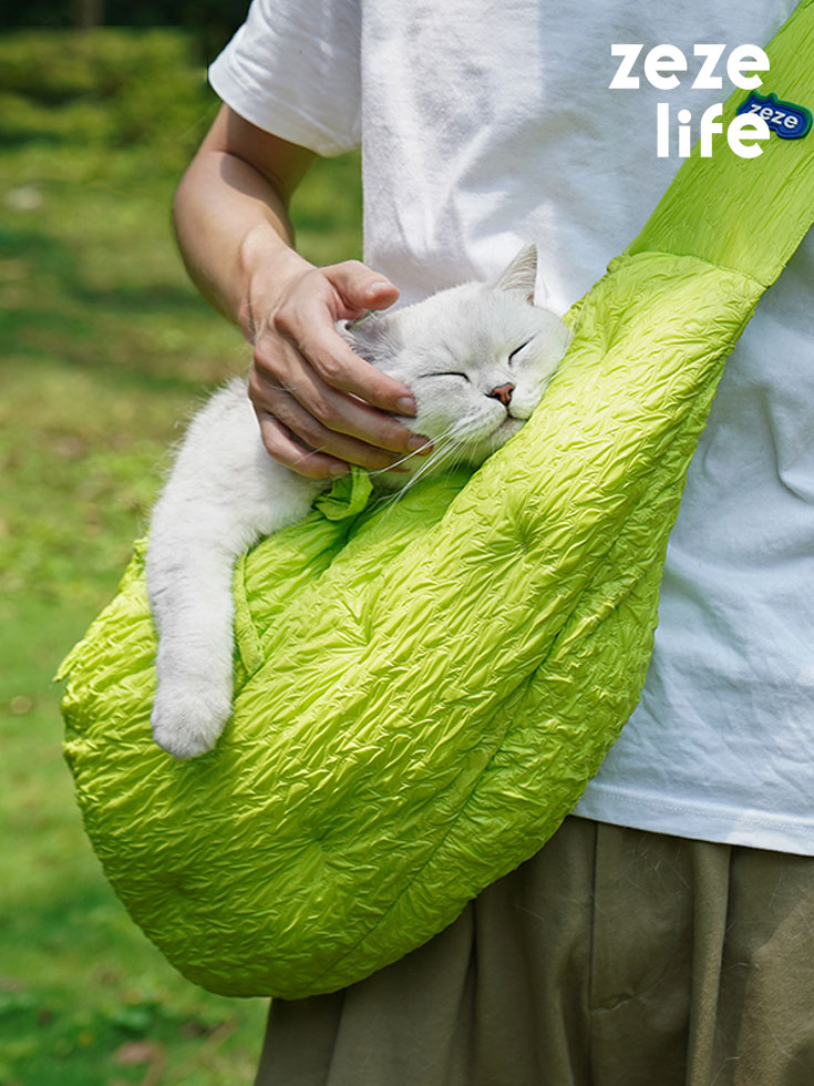 ZezeLife Green Embossed Cat Bag