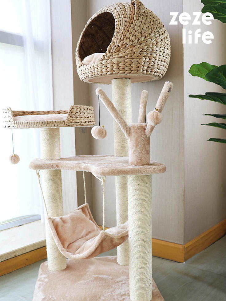 ZezeLife Handwoven Cattail Cat Tree, view 2