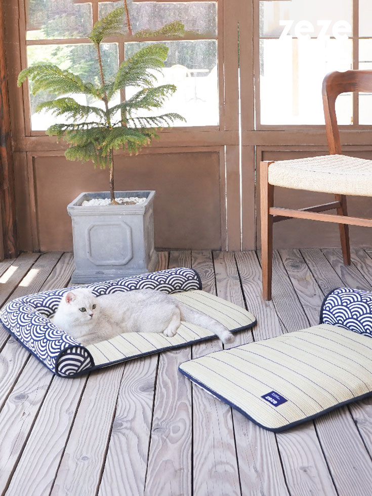 ZezeLife Japanese Sea Ripple Rushes Pet Cooling Mat, view 2