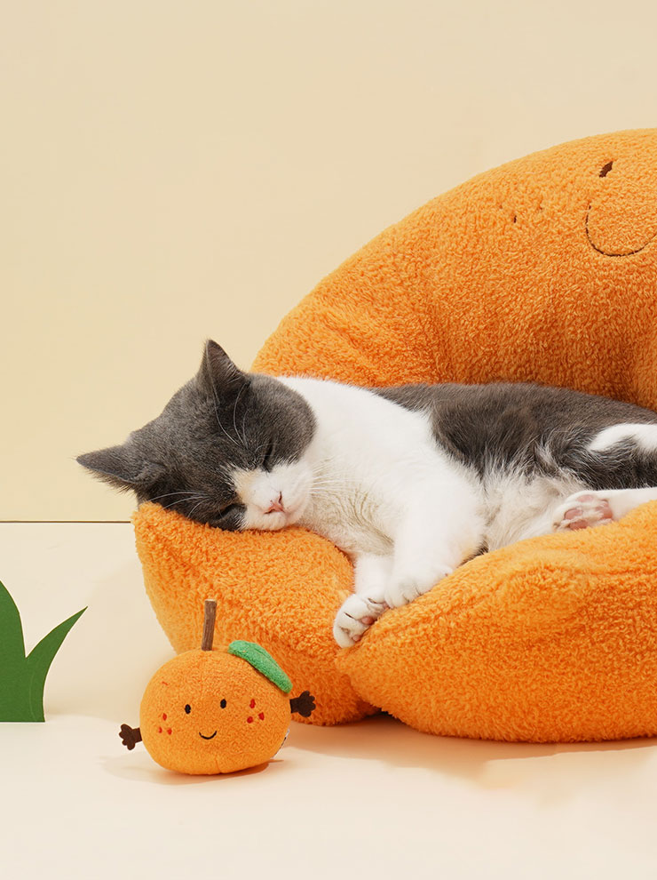 ZezeLife Orange Cat Bed, view 5
