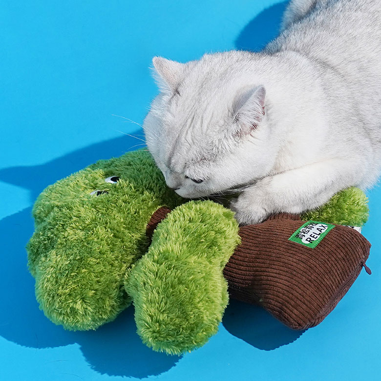 ZezeLife Pine Catnip Cat Toy, view 6