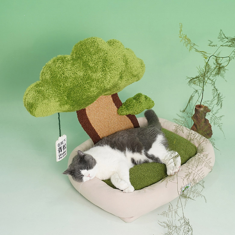 ZezeLife Pine Tree Cat Bed, view 4