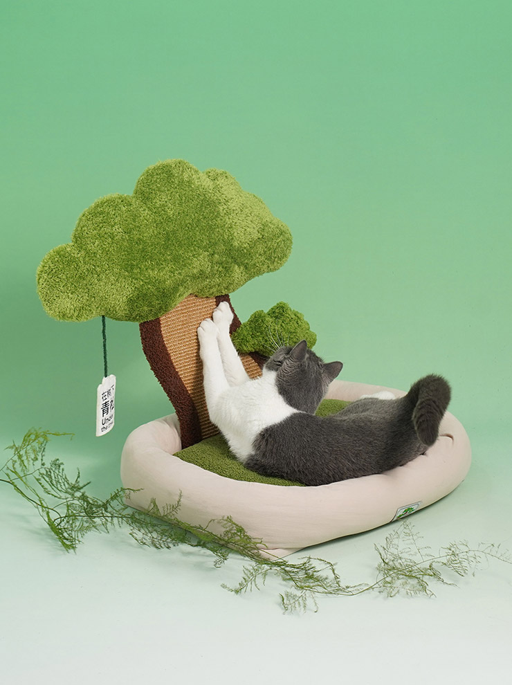 ZezeLife Pine Tree Cat Bed, view 6