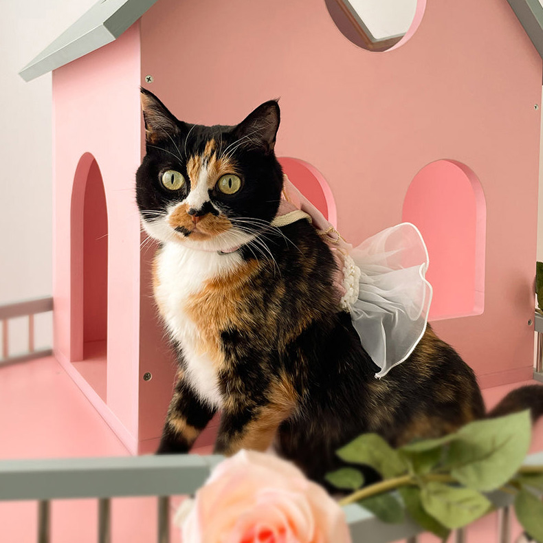 ZezeLife Pink Castle Cat House, view 4