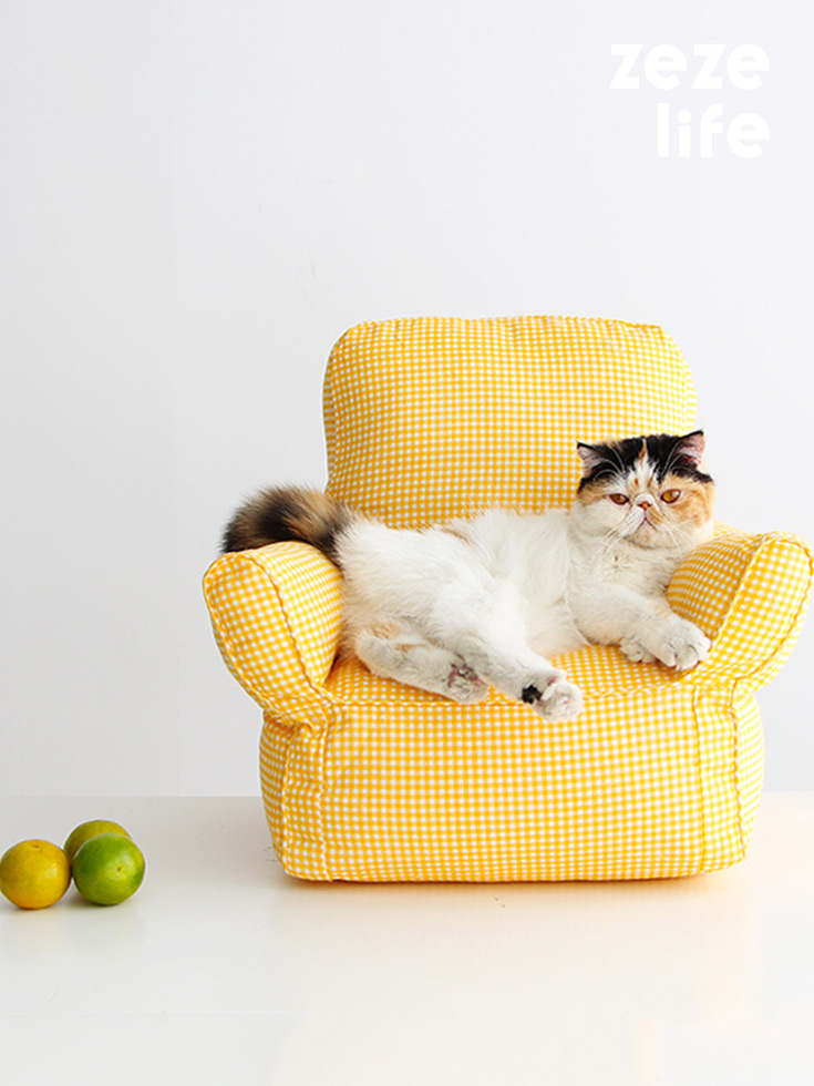 ZezeLife Plaid Cat Sofa