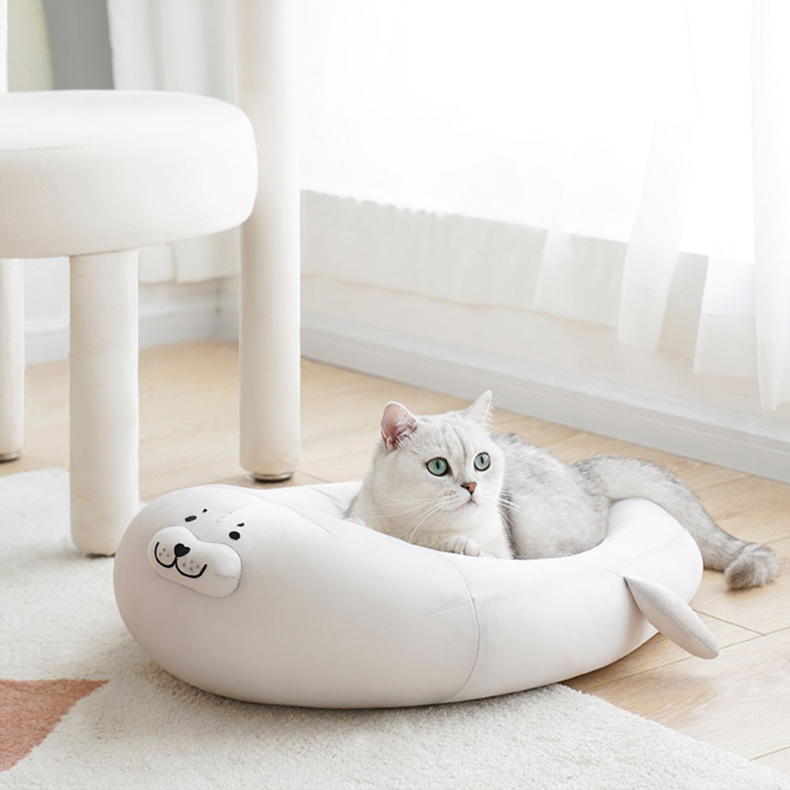 ZezeLife Seal Cat Bed, view 3