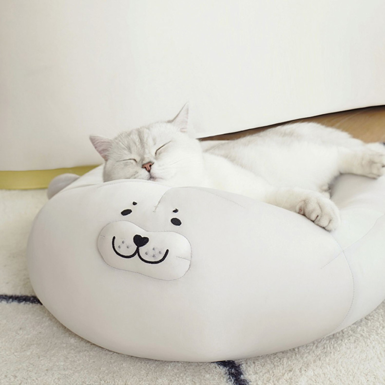 ZezeLife Seal Cat Bed, view 6