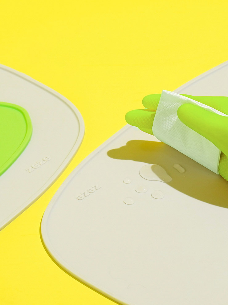ZezeLife Shaped Silicone Cat Food Mat, view 3