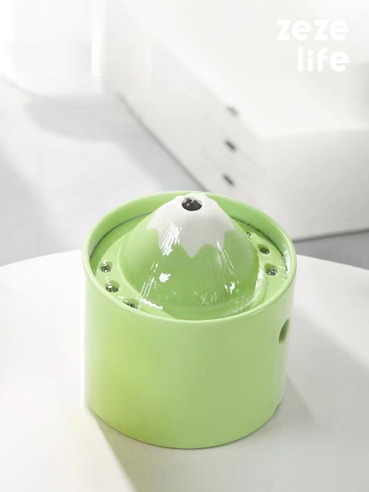 ZezeLife Snow Mountain Green Cat Water Fountain, view 2