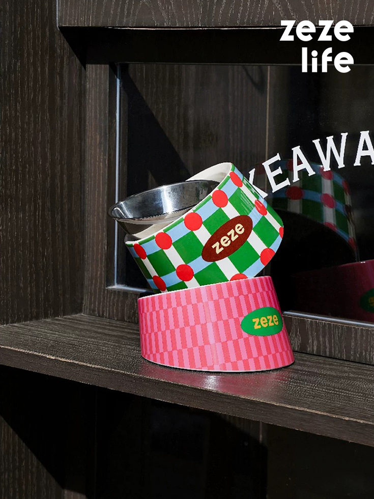 ZezeLife Stainless Steel Slanted Pet Bowl, view 2