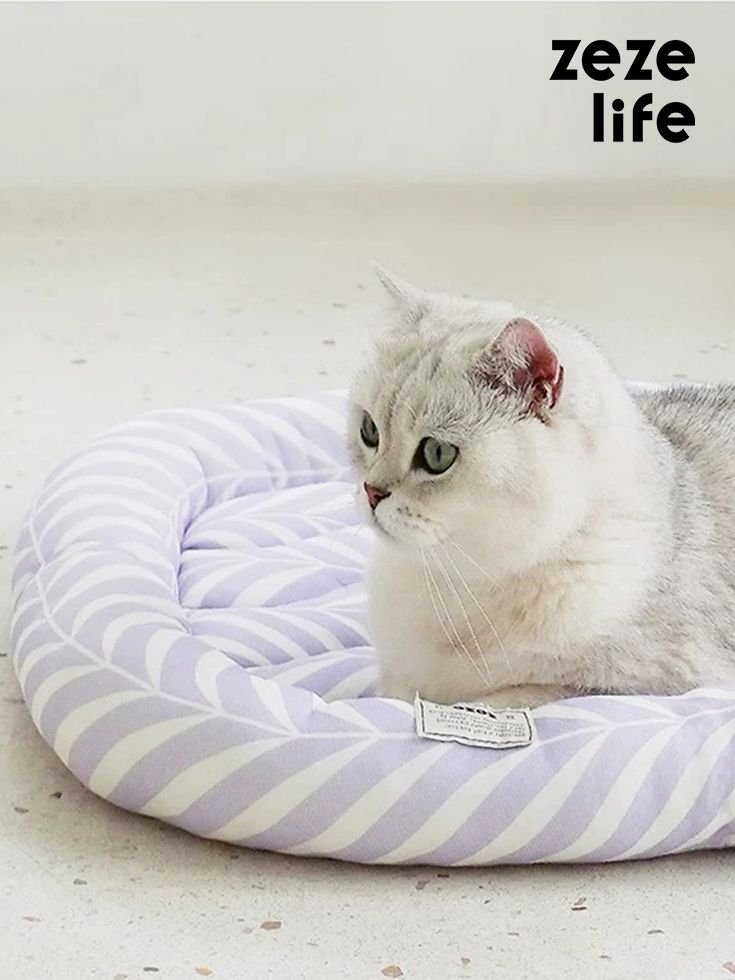 ZezeLife Summer Cooling Mat for Cats