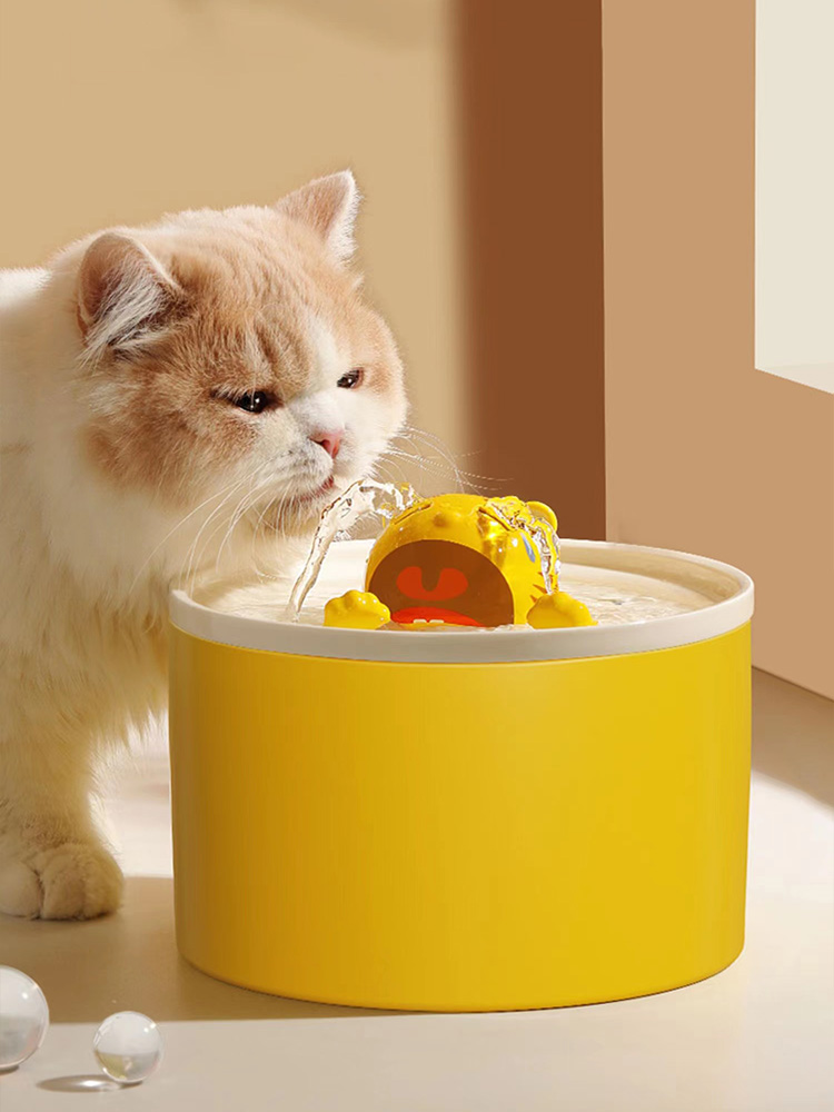 ZezeLife Tiger Cat Water Fountain, view 2