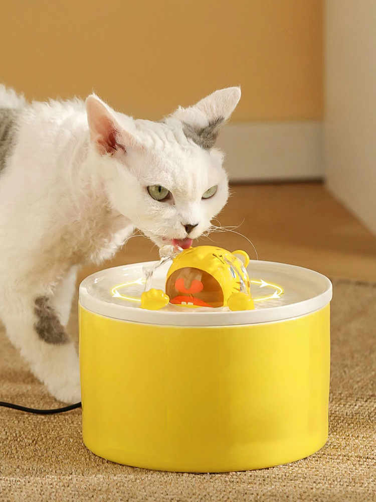 ZezeLife Tiger Cat Water Fountain, view 6