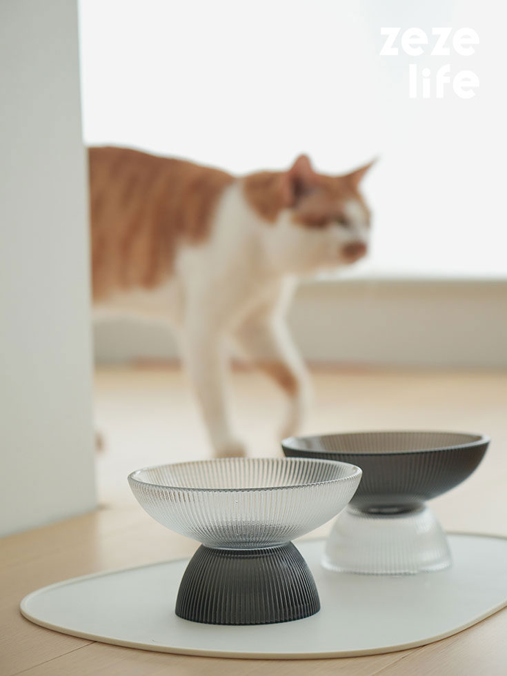 ZezeLife White & Black Glass Cat Bowls