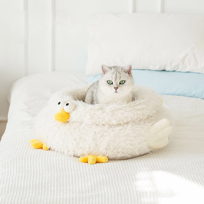 ZezeLife White Chick Cluck Cat Bed, view 3