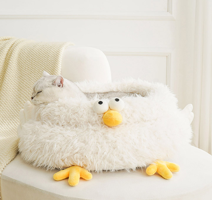 ZezeLife White Chick Cluck Cat Bed, view 4