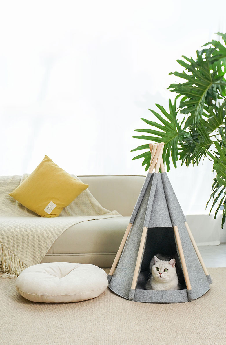ZezeLife Wool Felt Cat Teepee Bed, view 5