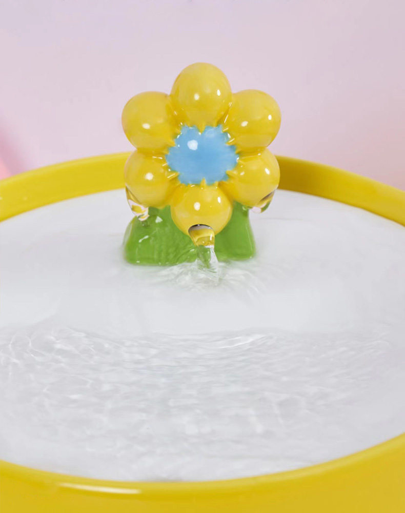 ZezeLife Yellow Flower Cat Water Fountain, view 5