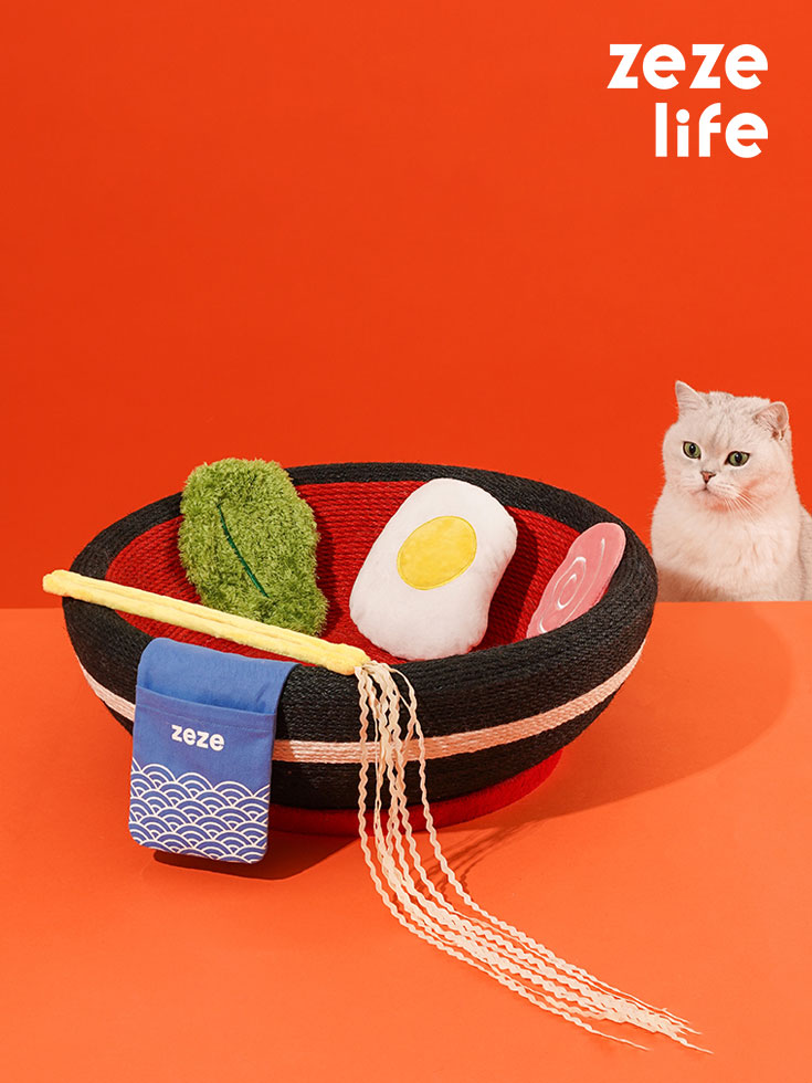 ZezeLife Yummy Ramen Cat Scratcher Bed