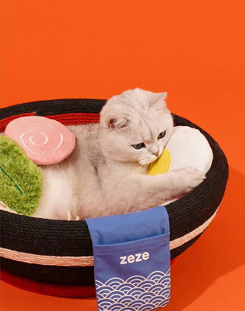 ZezeLife Yummy Ramen Cat Scratcher Bed, view 4